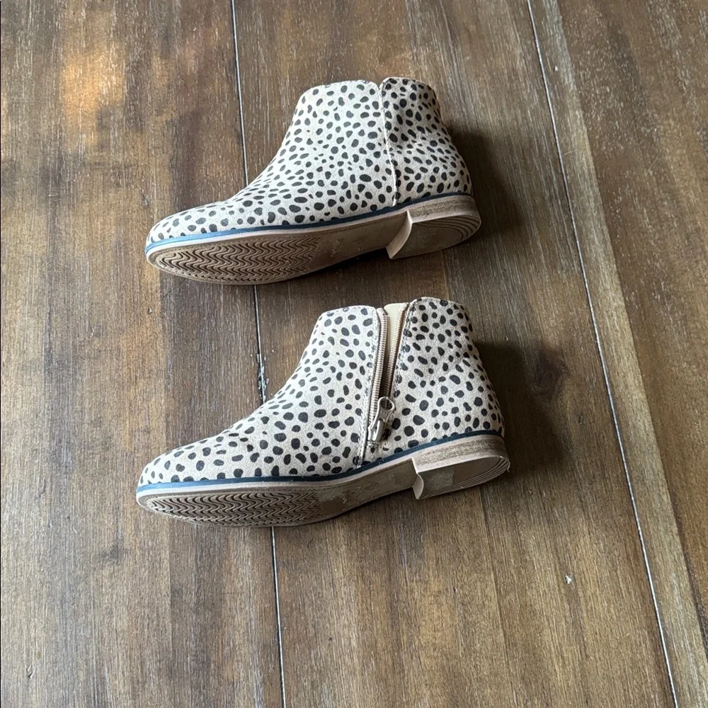 New Size 3 Cat & Jack spotted animal print cheetah jaguar safari boots